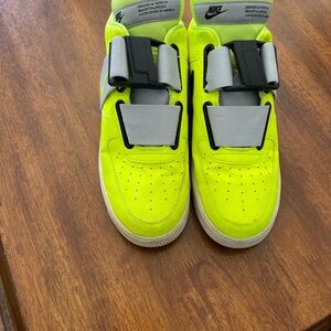 Nike Kids Neon Yellow and Gray Sneakers